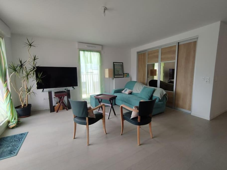 Appartement Spacieux Et Calme