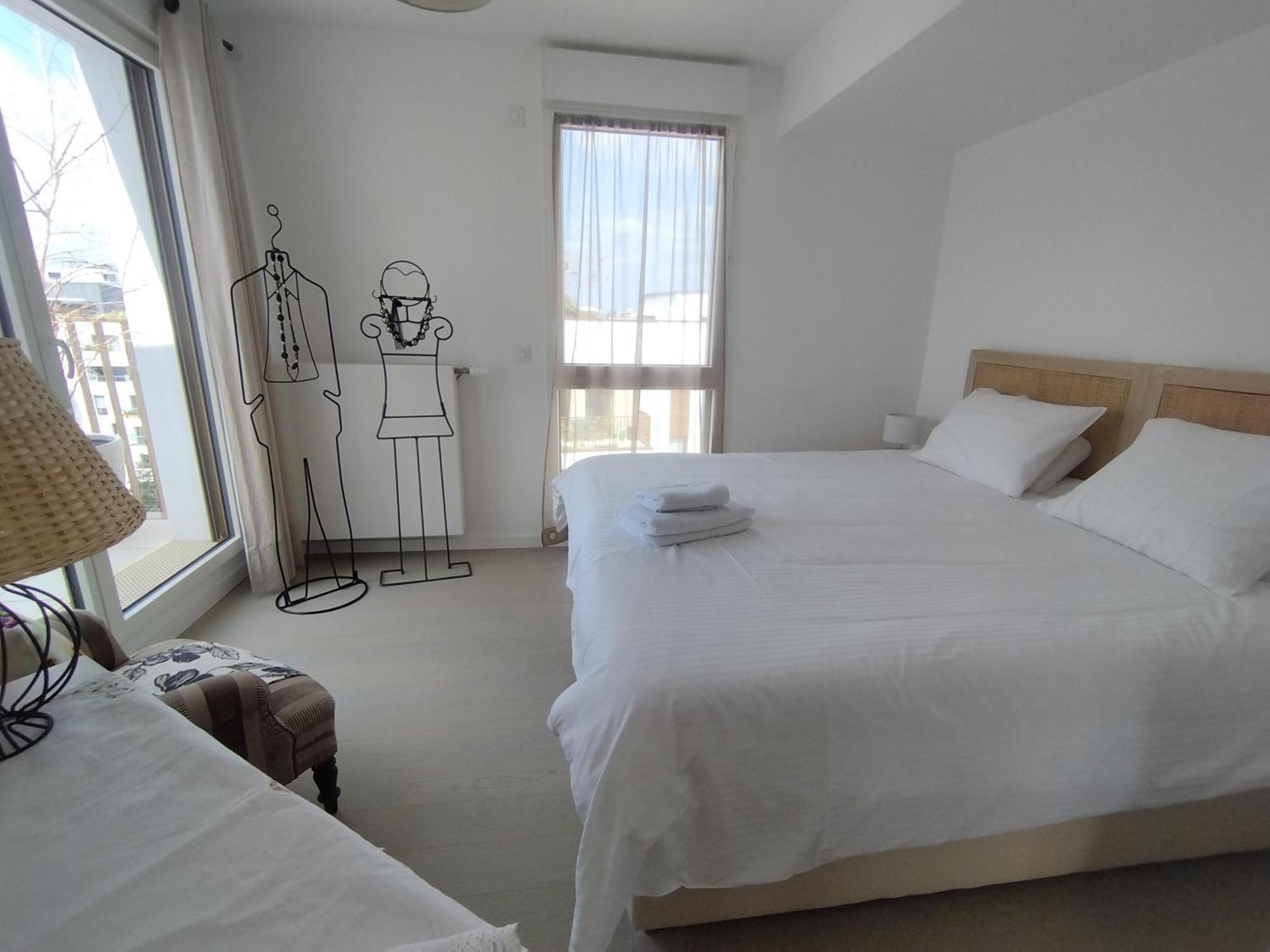Spacieux Et Calme Appartement